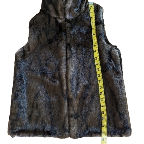 Lisa International Brown Faux Fur Zip Up Vest Jacket Size Small Petite - Picture 11 of 11